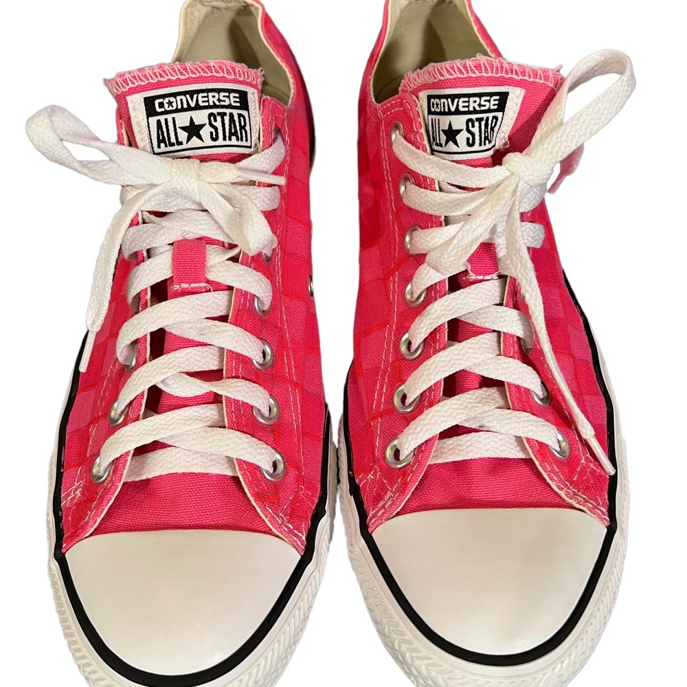 CONVERSE ALL*STARS. CUSTOM PAINTED!!! Two/tone pink. Original&very cool! W12/M10